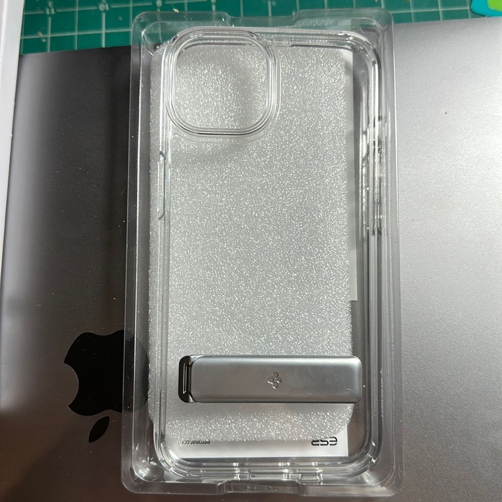 *New in box* Spigen iPhone 14 Ultra Hybrid S case